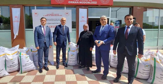 Tosya’da Çeltik Üretimi Yapan Üreticilere 27 Tonluk Tohum Desteği