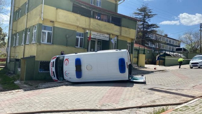 Kırklareli’nde Takla Atan Ambulans Korkuttu
