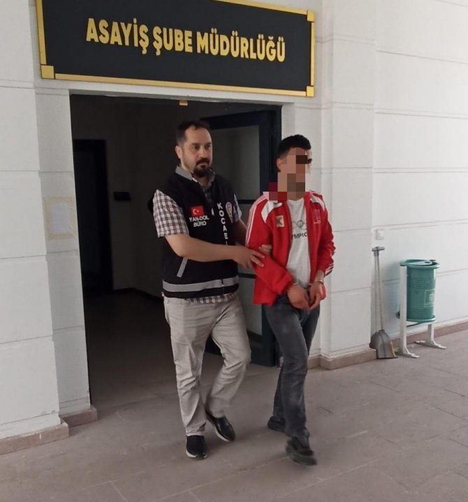 1 Milyon Liralık Temizlik Malzemesiyle Kaçan Şüpheliler Yakalandı