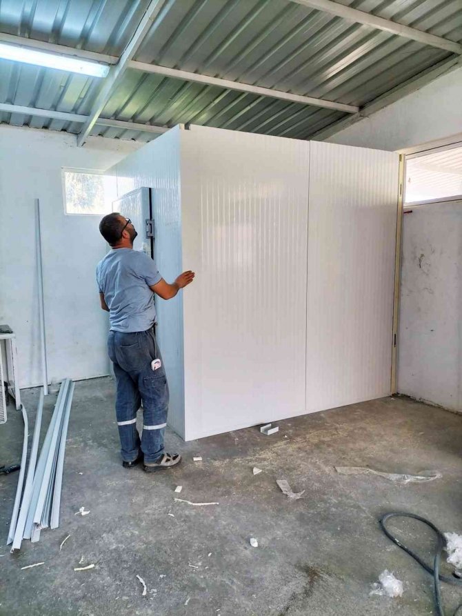 Çok Amaçlı Salonlara Soğuk Hava Deposu Kuruluyor