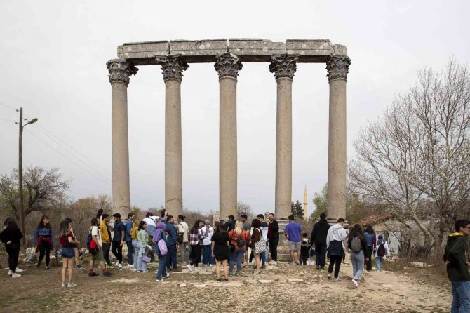 Mersin’de Antik Kentte Tarihi Gezi