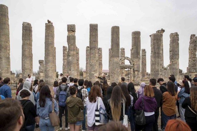 Mersin’de Antik Kentte Tarihi Gezi