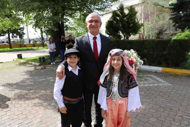 Bakan Yardımcısı Samsun’daki Eğitim Faaliyetlerini İnceledi