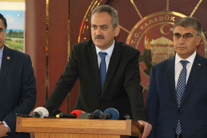 Bakan Özer: “Milli Eğitim Camiasını Normalleştirmeden Türkiye’nin Normalleşmesi Mümkün Değil”