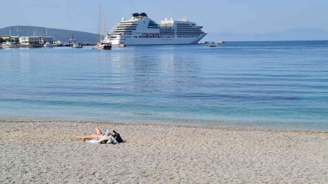 Bodrum’a Sezonun İkinci Kruvaziyer Gemisi Geldi