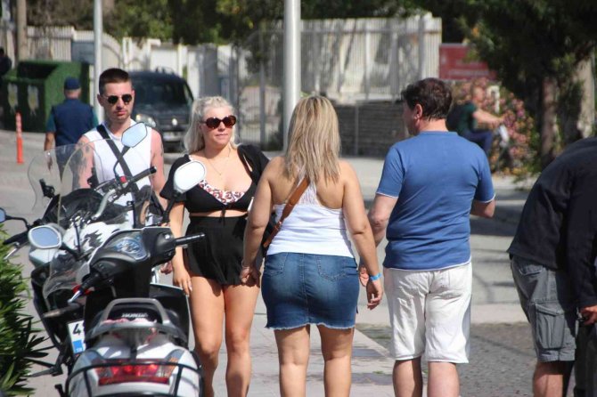 Bodrum’a Sezonun İkinci Kruvaziyer Gemisi Geldi