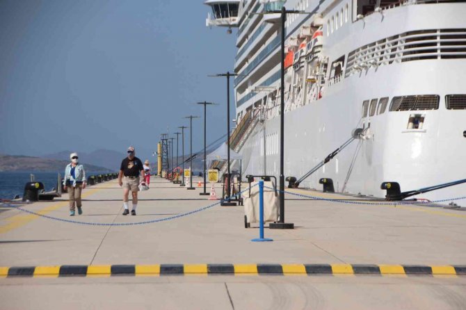 Bodrum’a Sezonun İkinci Kruvaziyer Gemisi Geldi