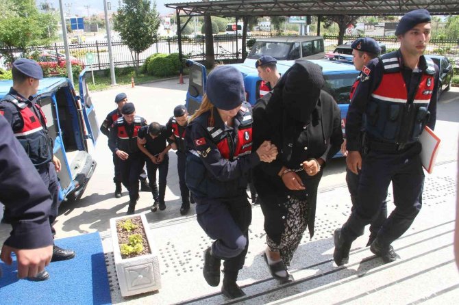Muğla’da Bir Kişiyi İple Boğarak Öldürdüğü İddiasıyla İki Kişi Tutukladı