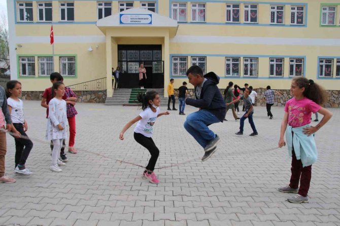 Varto’da Sanal Gözlükle Eğitim
