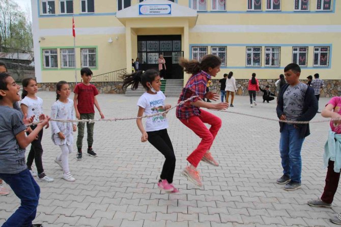 Varto’da Sanal Gözlükle Eğitim