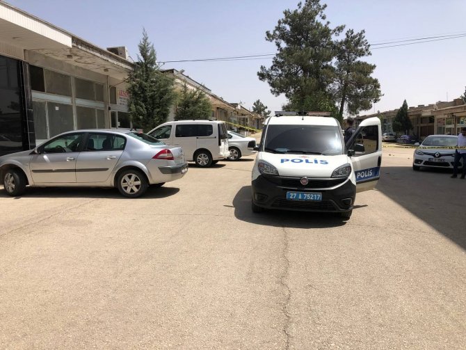 Kardeşi İle Yeğeninin Silahlı Saldırısına Uğrayan Tüccar Hayatını Kaybetti