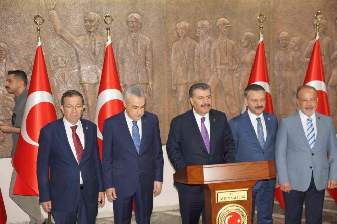 Sağlık Bakanı Koca: “İ̇ki Buçuk Senedir Çok Zorlu Mücadele Verdik”