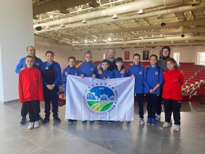 Büyükşehir’in Minik Raketlerinden Başarı