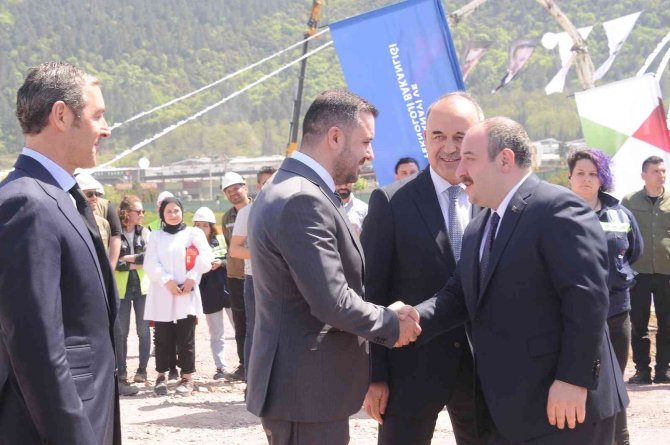 Bakan Varank Yalova’da Karbon Elyaf Kompozit Malzeme Üretim Tesisi’nin Temelini Attı