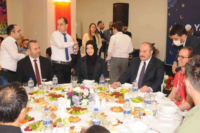 Bakan Varank: “Dertleri Ne Çevre Ne Ağaç, Bunların Derdi İktidarı Devirmek, Buna Müsaade Etmeyeceğiz”