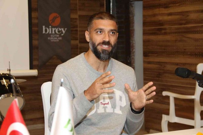 Başkan Şimşek Ve Kaptan Sezgin Coşkun Lise Öğrencileriyle Bir Araya Geldi