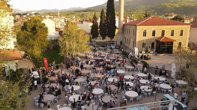 Sındırgı’da Geleneksel Çocuk İftarı