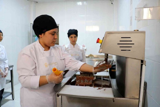 Lise Öğrencileri Üretti Tüm Ülke Tadabilecek