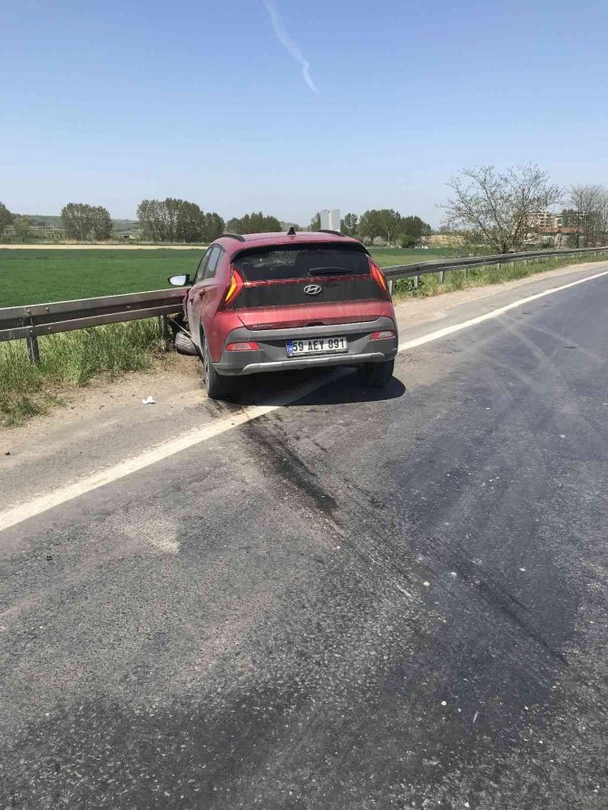 Demir Bariyerlere Çarparak Durabildi