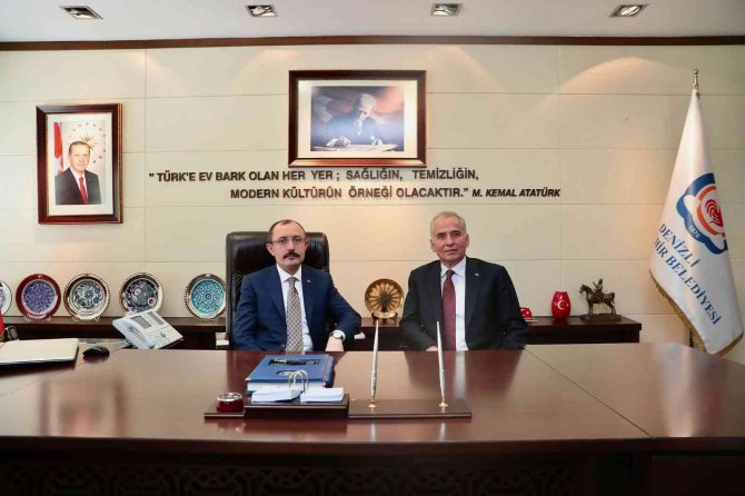 Ticaret Bakanı Muş’tan Denizli Horozu Hatırası