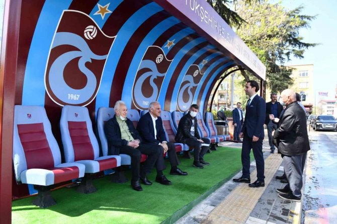 Trabzon’da Spor Temalı Duraklar İlgi Çekiyor