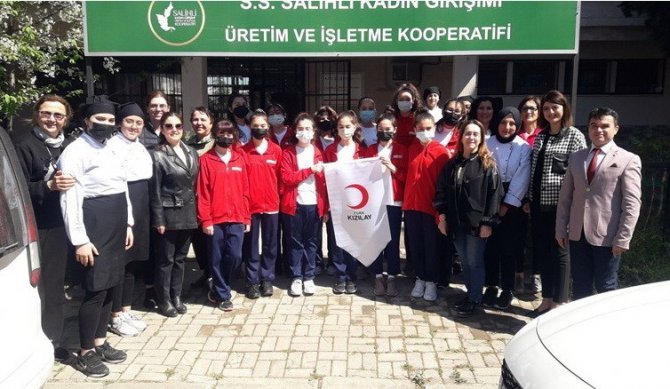 Salihli’de Öğrenciler, Reçel Atölyesi Gerçekleştirdi