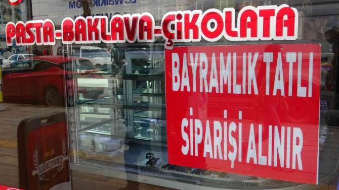 Van’da Bayramın ‘Tatlı Telaşı’ Başladı