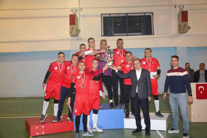 Başkale’de ‘Kurumlar Arası Voleybol Turnuvası’ Tamamlandı