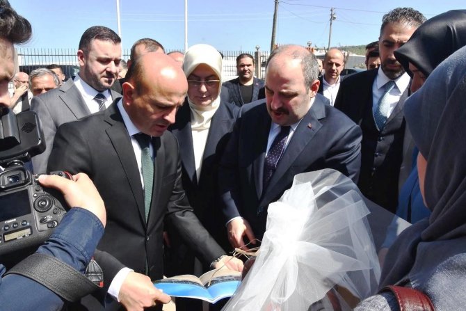 Bakan Varank’tan Girişimci Altınovalı Kadınlara Tam Destek