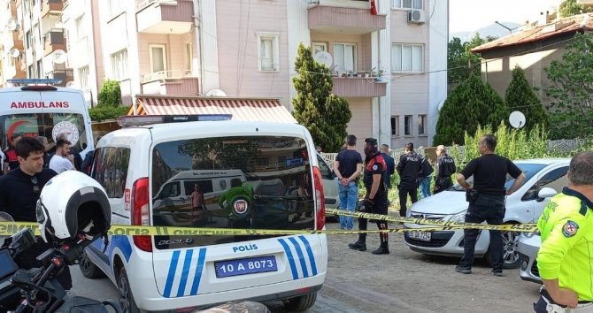Balıkesir’de Tarih Öğretmeni Boş Arsada Ölü Bulundu