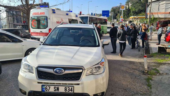 Otomobilin Çarptığı Bisikletli Çocuk Yaralandı