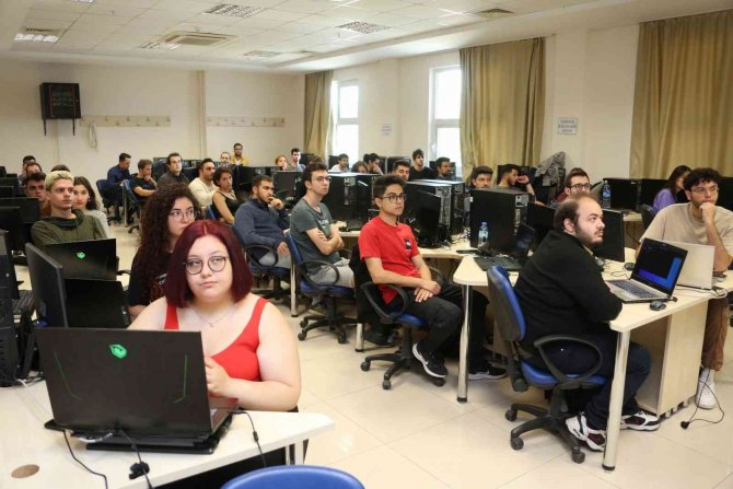 Rektör Özkan:"dijital Evrende De Bağımsızlığımızı Sağlamlaştırmalıyız”