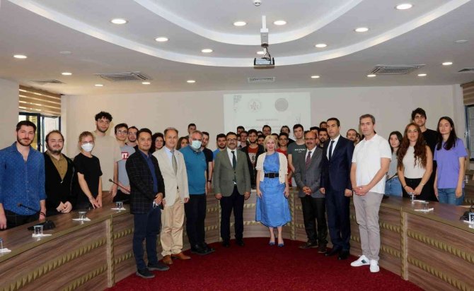 Rektör Özkan:"dijital Evrende De Bağımsızlığımızı Sağlamlaştırmalıyız”