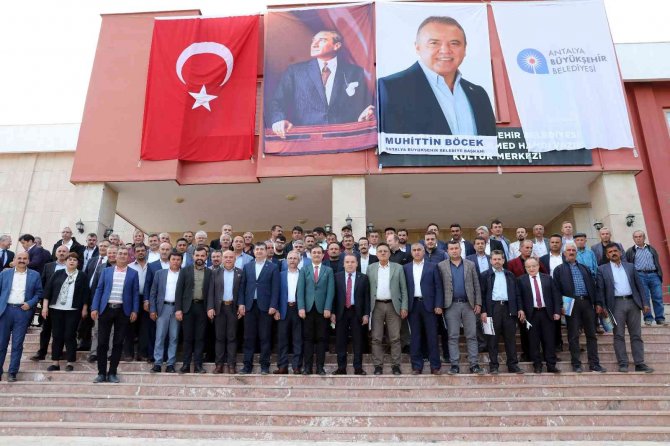 Böcek: "Asgari Ücret Alamayan Vatandaş Da, Aynı Bölgeye Gelip Villa Yapan Vatandaş Da Suya 9 Lira Ödüyor. Bunun Dengelerini Kuracağız"