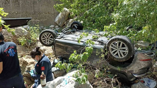 Antalya’da Trafik Kazası; 3 Yaralı