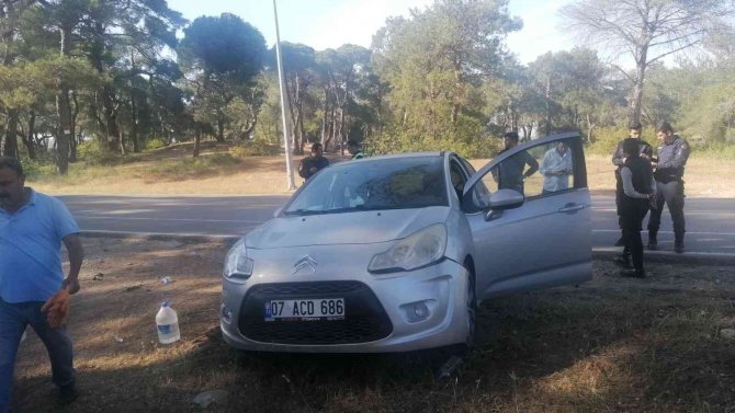 Virajı Alamayan Otomobil Motosiklete Çarptı: 1 Yaralı
