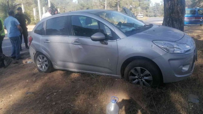Virajı Alamayan Otomobil Motosiklete Çarptı: 1 Yaralı