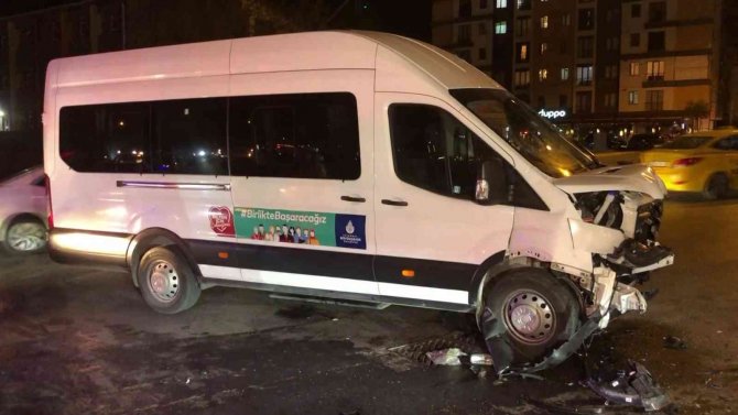 Polisten Kaçan Sürücü Kaza Yapınca Yakalandı, Kazada 2 Kişi Yaralandı