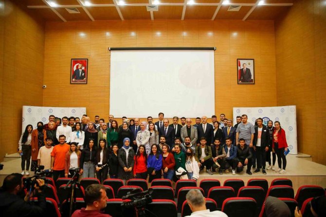 Bakan Bilgin, Üniversite Öğrencileriyle Buluştu