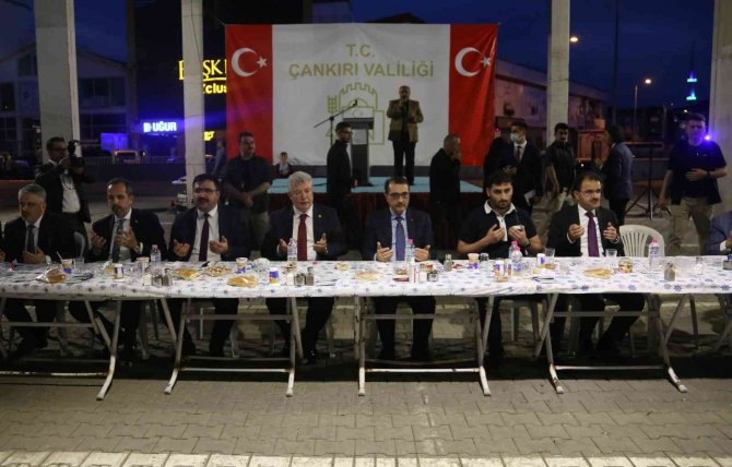 Bakan Dönmez: “Elektrikte Sessiz Bir Devrim Yaptık, Neredeyse 100 Milyar Doların Üzerinde Yatırım Yaptık”