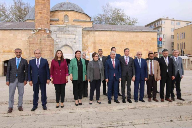 Bakan Yanık: "Kırşehir Gönül Köprülerinin Kurulduğu Bir İl”