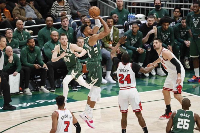 Nba’de Golden State Warriors Ve Milwaukee Bucks Yarı Finale Yükseldi