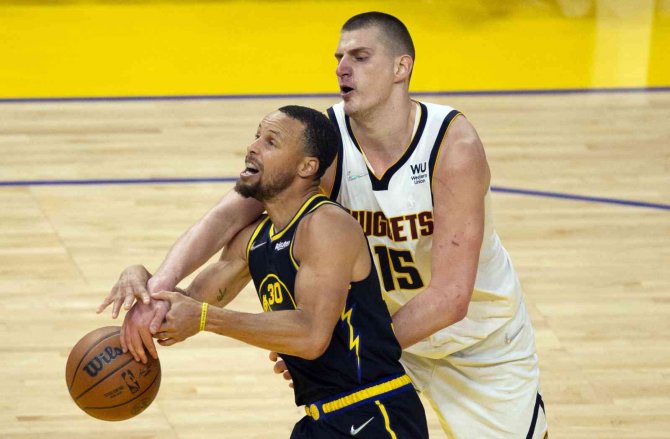 Nba’de Golden State Warriors Ve Milwaukee Bucks Yarı Finale Yükseldi