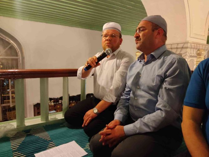 Burdur’da Kadir Gecesinde Sakal-ı Şerif Ziyareti