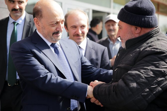 Çalışma Ve Sosyal Güvenlik Bakanı Bilgin Baba Ocağında Ziyaretlerde Bulundu