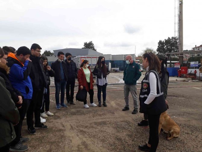 Dış Ticaret Öğrencileri Ayvalık Hudut Kapısında