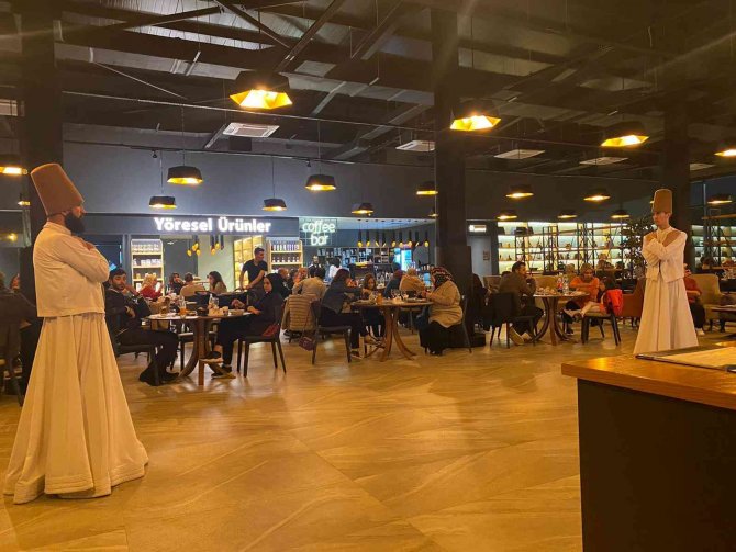 Belediye Yaptı, 5 Yıldızlı Tesis Her Akşam Tıklım Tıklım