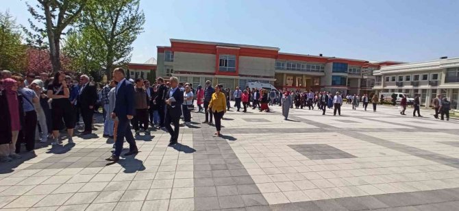Valilikte Siren Sesleri Yükseldi