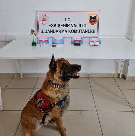 Uyuşturucu Operasyonunda 2 Kişi Yakalandı
