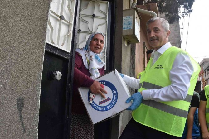 Evinin Önünü Temiz Tutana Hijyen Seti Hediye